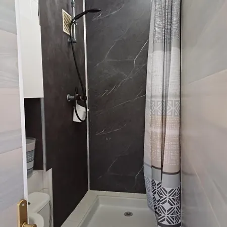 Studio-cosy 11 Vue Port A Deux Pas De Nausicaa