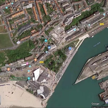 Studio-cosy 11 Vue Port A Deux Pas De Nausicaa