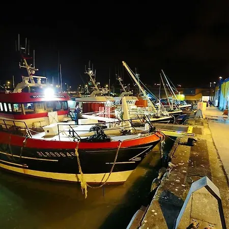 Studio-cosy 11 Vue Port A Deux Pas De Nausicaa